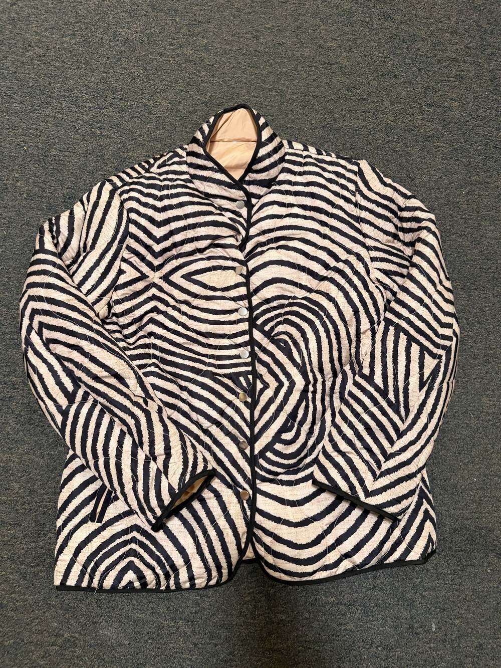 Soraya - Casual Quilted Jacket with Abstract Geometric Design